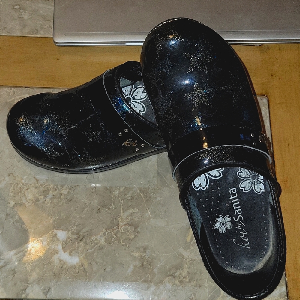 Nursing Clogs